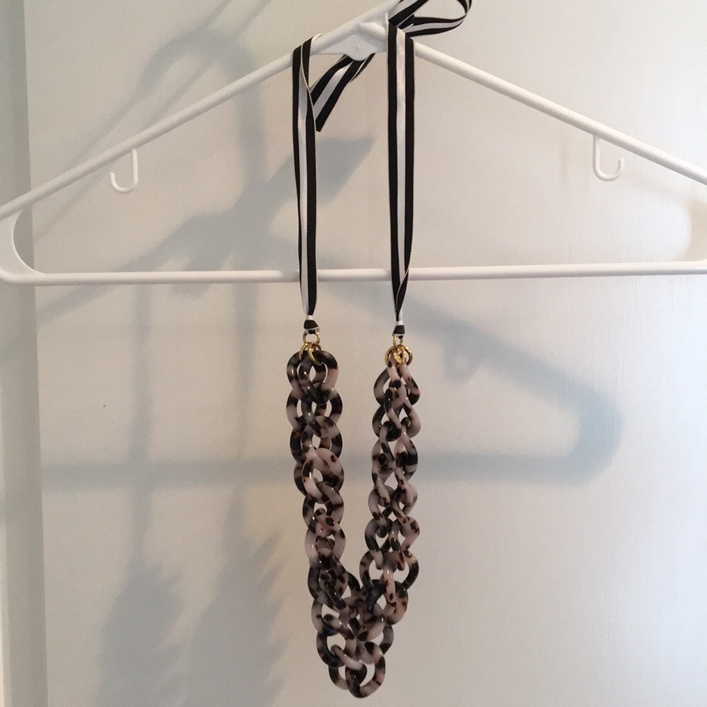 EUC J. Crew bow necklace